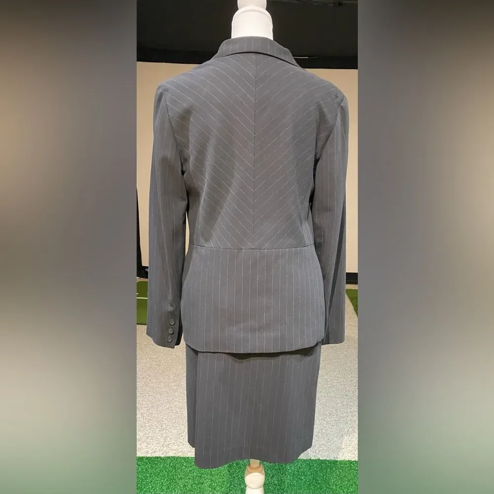 Harris Wallace New York Stripped Suit Skirt Size 4 side zipper in GUC